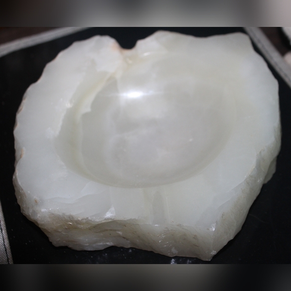 Vintage Alabaster Ashtray - Picture 3 of 16